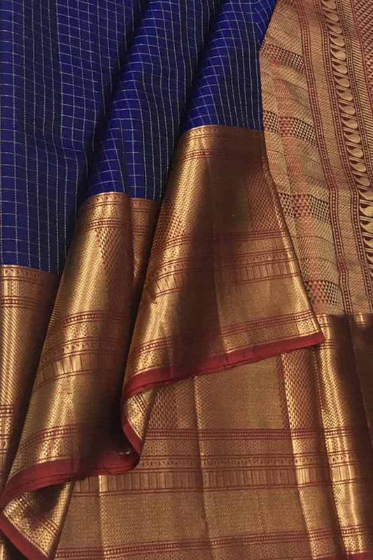 Exquisite Blue Kanjeevaram Handloom Pure Silk Saree: Timeless Elegance - Luxurion World