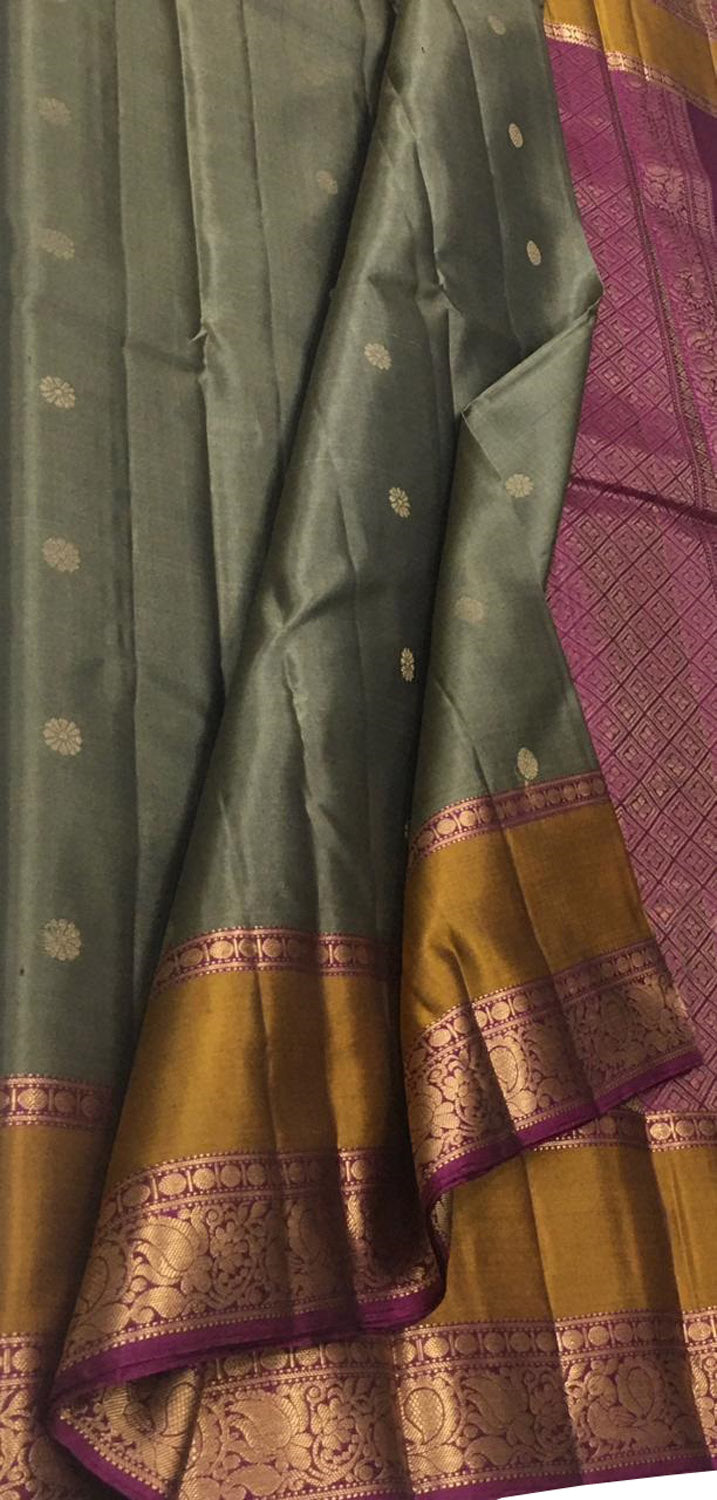 Elegant Grey Kanjeevaram Handloom Pure Silk Saree - Luxurion World