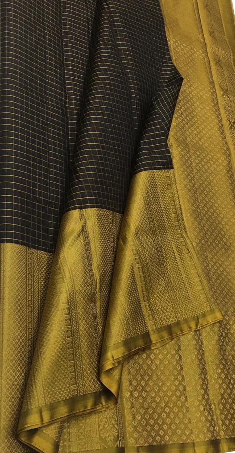Elegant Black Kanjeevaram Handloom Pure Silk Saree - Luxurion World