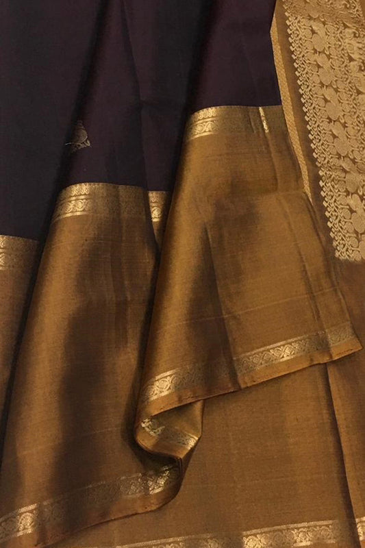 Exquisite Brown Kanjeevaram Handloom Pure Silk Saree: Timeless Elegance - Luxurion World