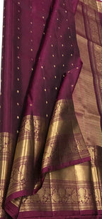 Exquisite Purple Kanjeevaram Handloom Pure Silk Saree: Timeless Elegance - Luxurion World