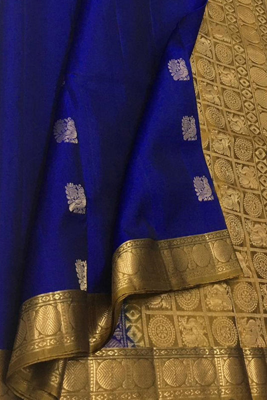Exquisite Blue Kanjeevaram Handloom Pure Silk Saree: Timeless Elegance - Luxurion World