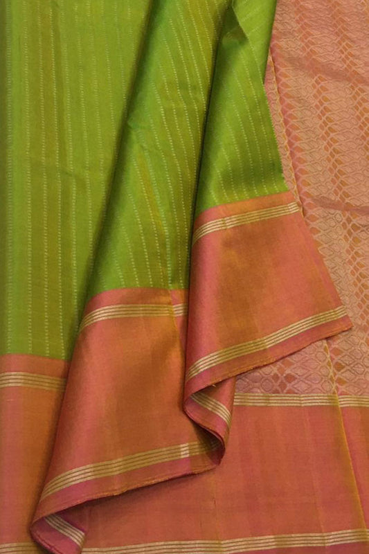 Exquisite Green Kanjeevaram Handloom Pure Silk Saree: Timeless Elegance - Luxurion World