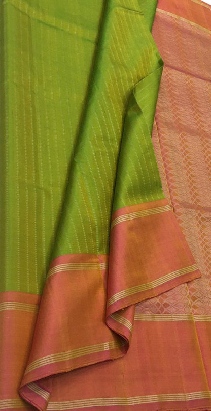 Exquisite Green Kanjeevaram Handloom Pure Silk Saree: Timeless Elegance - Luxurion World