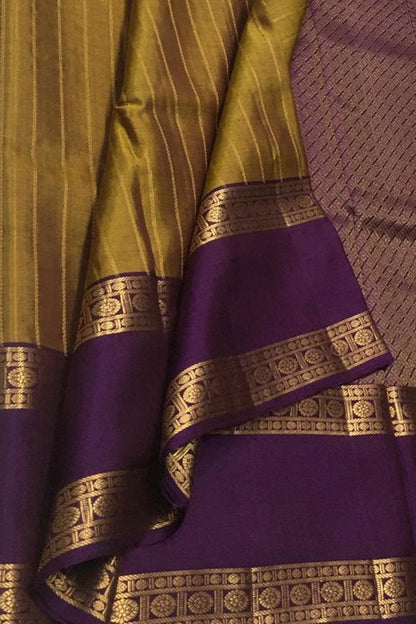 Exquisite Golden Kanjeevaram Silk Saree - Handloom Pure - Luxurion World