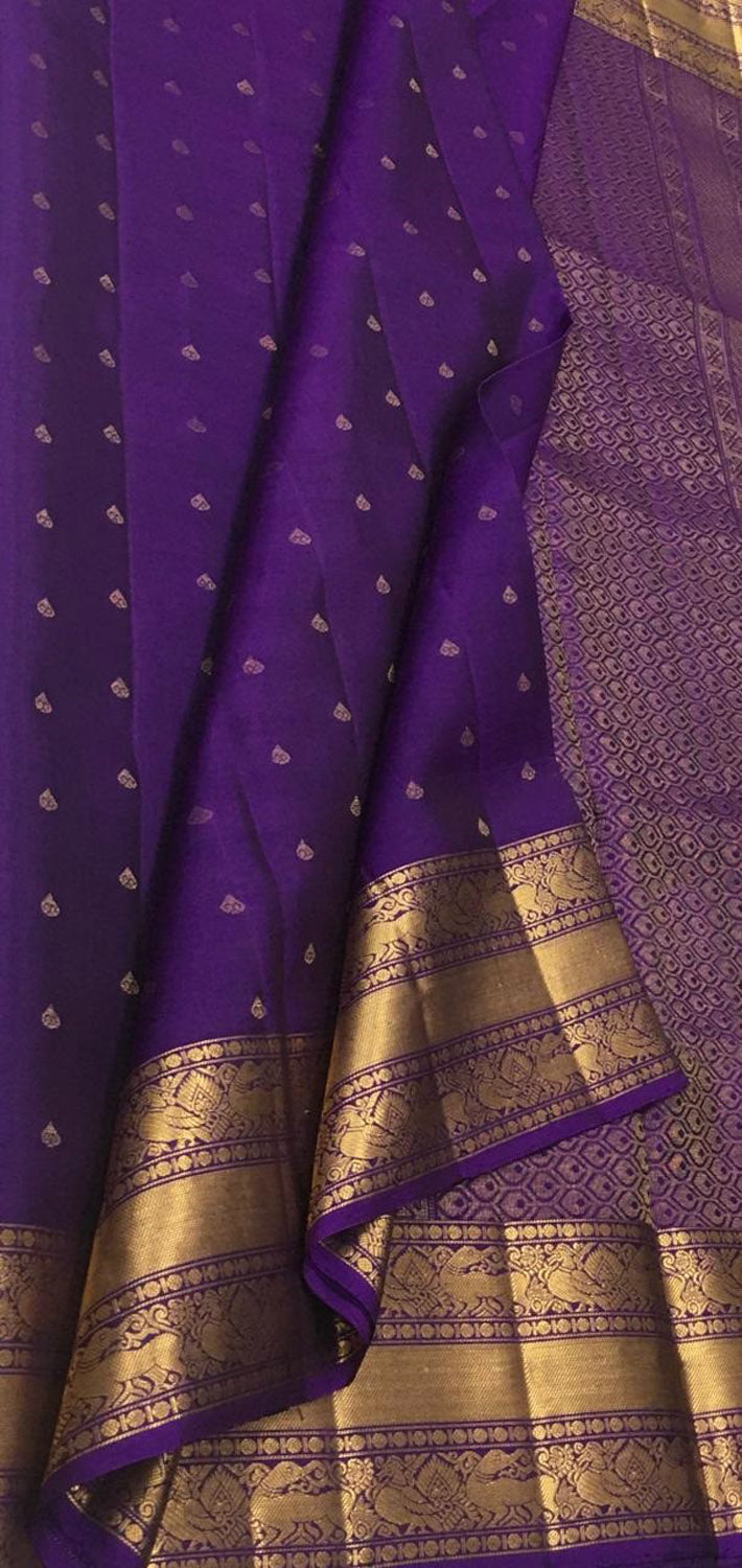Exquisite Purple Kanjeevaram Silk Saree - Handloom Beauty - Luxurion World