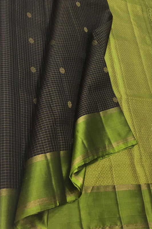 Exquisite Black Kanjeevaram Handloom Silk Saree - Luxurion World