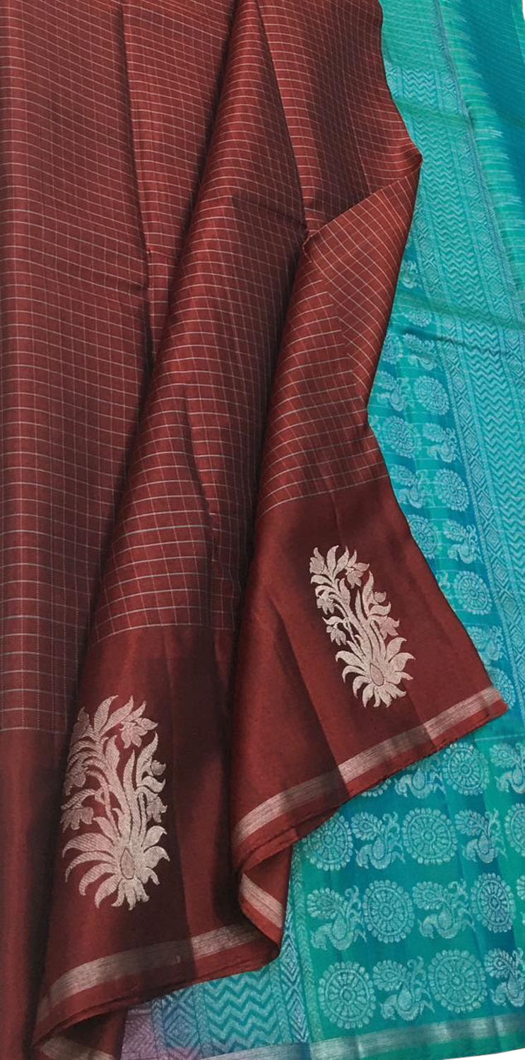 Exquisite Maroon Kanjeevaram Handloom Silk Saree - Luxurion World