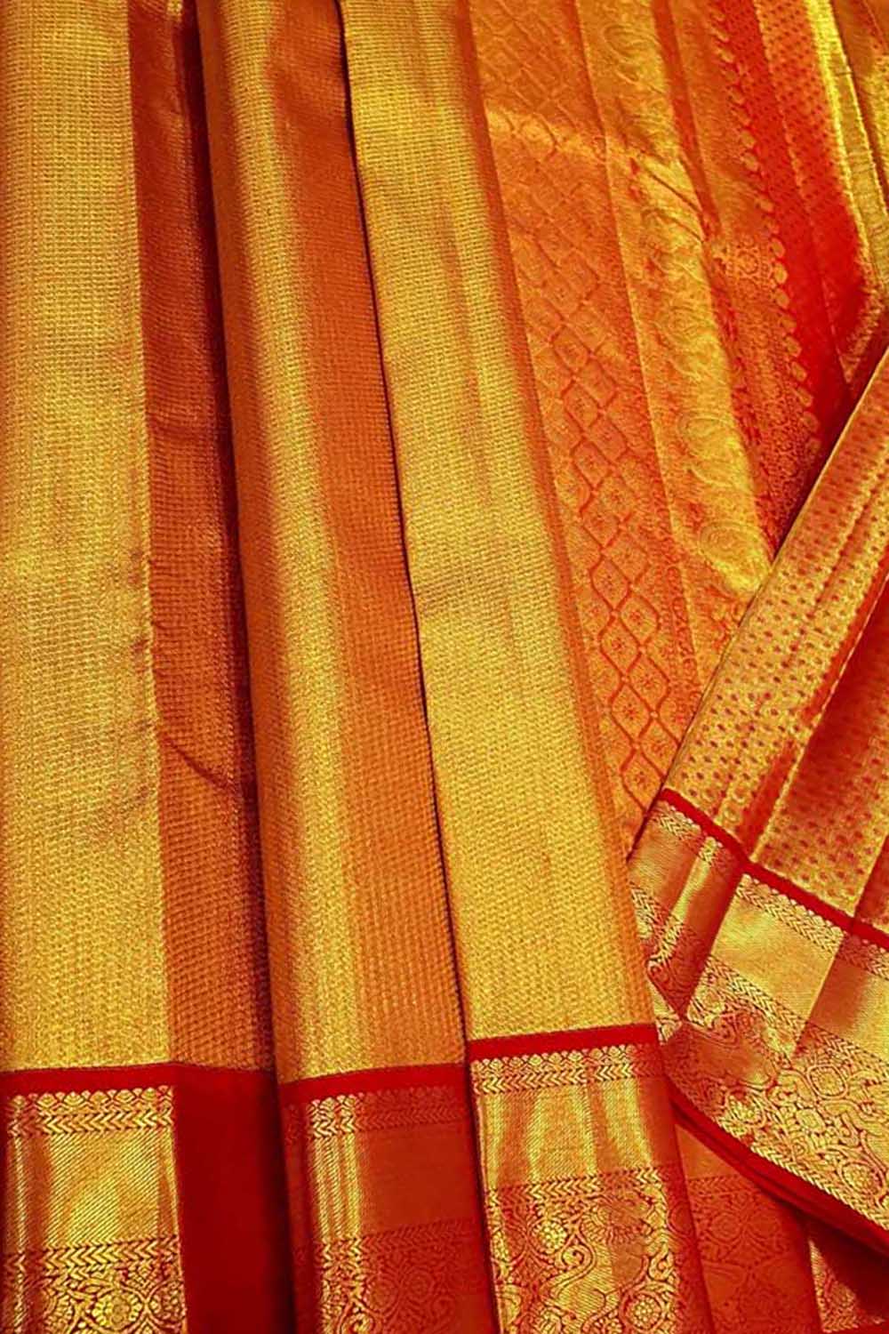 Exquisite Golden Kanjeevaram Handloom Pure Tissue Silk Saree - Luxurion World
