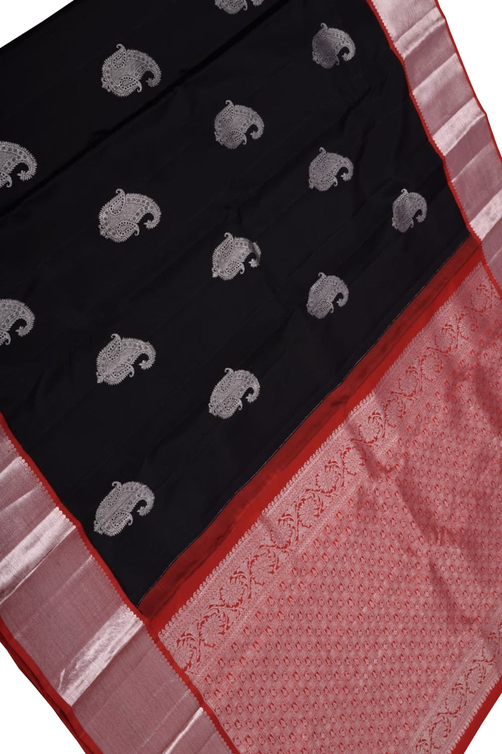 Black Handloom Kanjeevaram Pure Silk Saree - Luxurion World