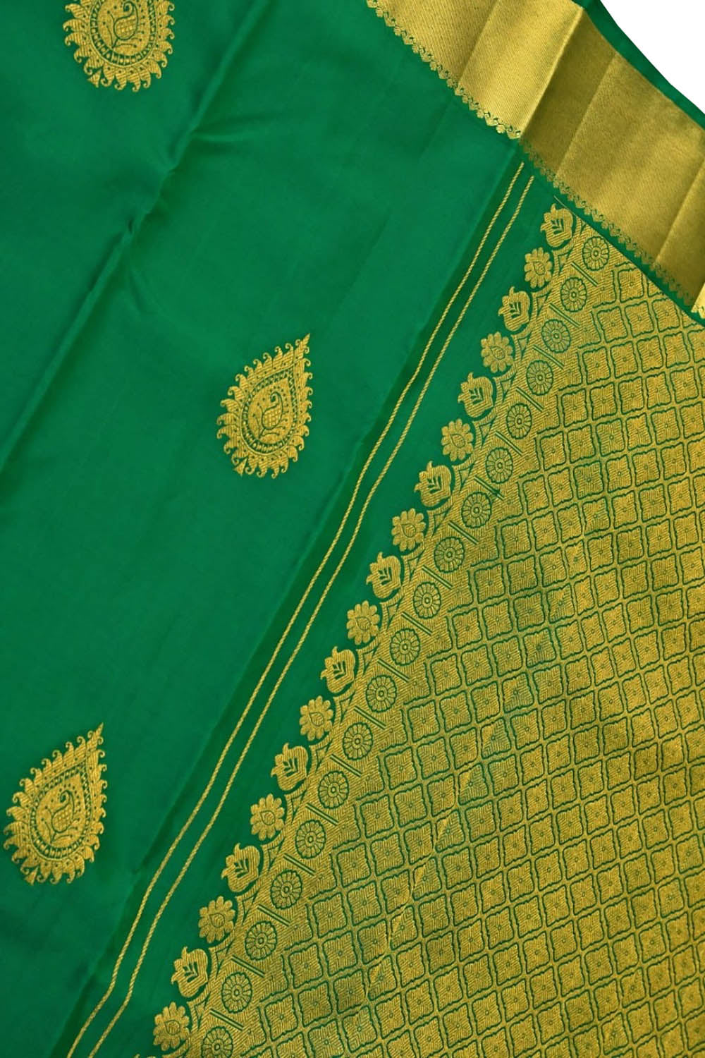 Green Handloom Kanjeevaram Pure Silk Saree - Luxurion World