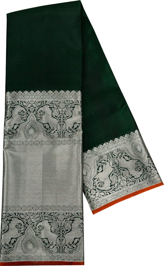 Exquisite Green Pure Kanjiwaram Pure Silk Woven Saree: Timeless Elegance
