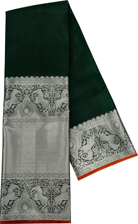 Exquisite Green Pure Kanjiwaram Pure Silk Woven Saree: Timeless Elegance - Luxurion World