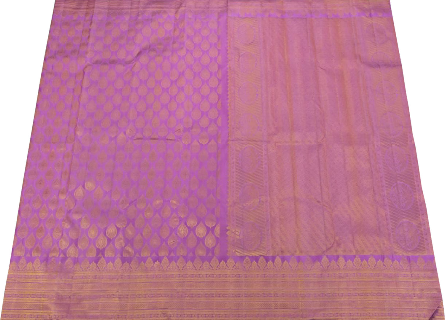 Elegant Pink Kanjiwaram Pure Silk Saree: Pure Luxury in Every Thread - Luxurion World