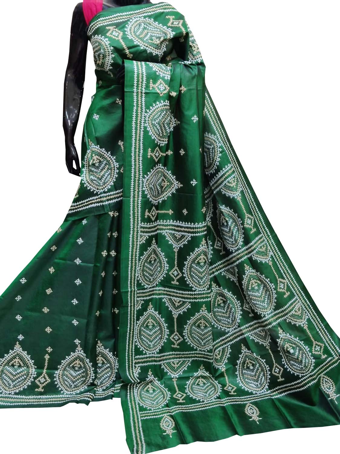 Exquisite Green Kantha Gujrati Stitch Hand Embroidered Pure Bangalore Silk Saree: A Timeless Beauty - Luxurion World