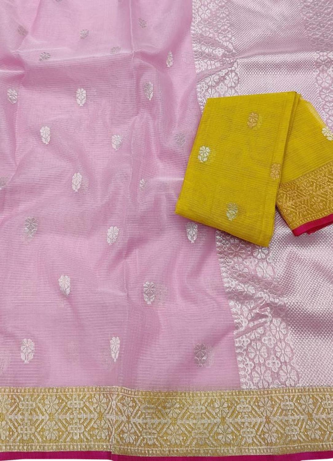 Shop Handloom Real Zari Pink Kota Doria Saree - Ethnic Wear Now! - Luxurion World