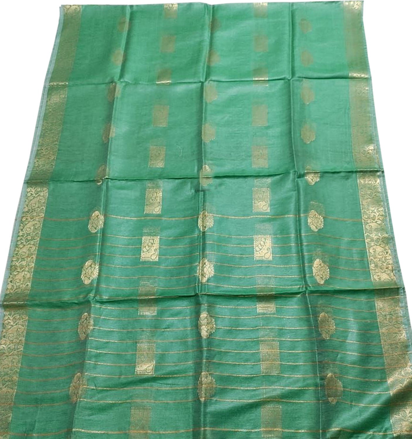 Stunning Green Pure Linen Silk Saree - Perfect for Any Occasion! - Luxurion World