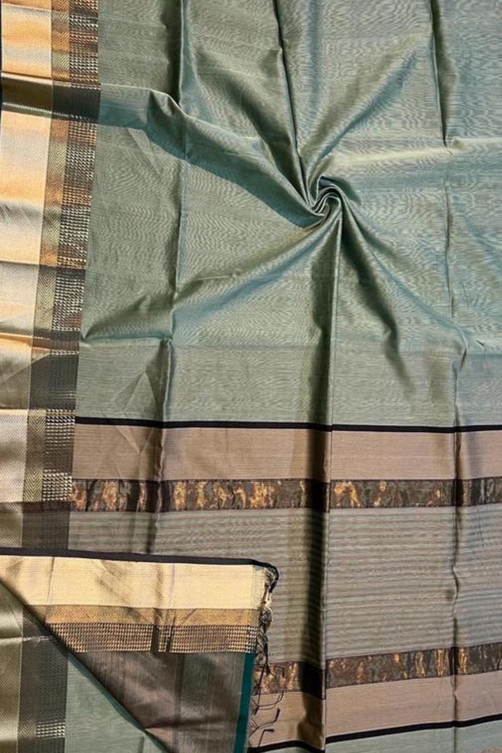 Grey Handloom Maheshwari Silk Cotton Saree - Luxurion World