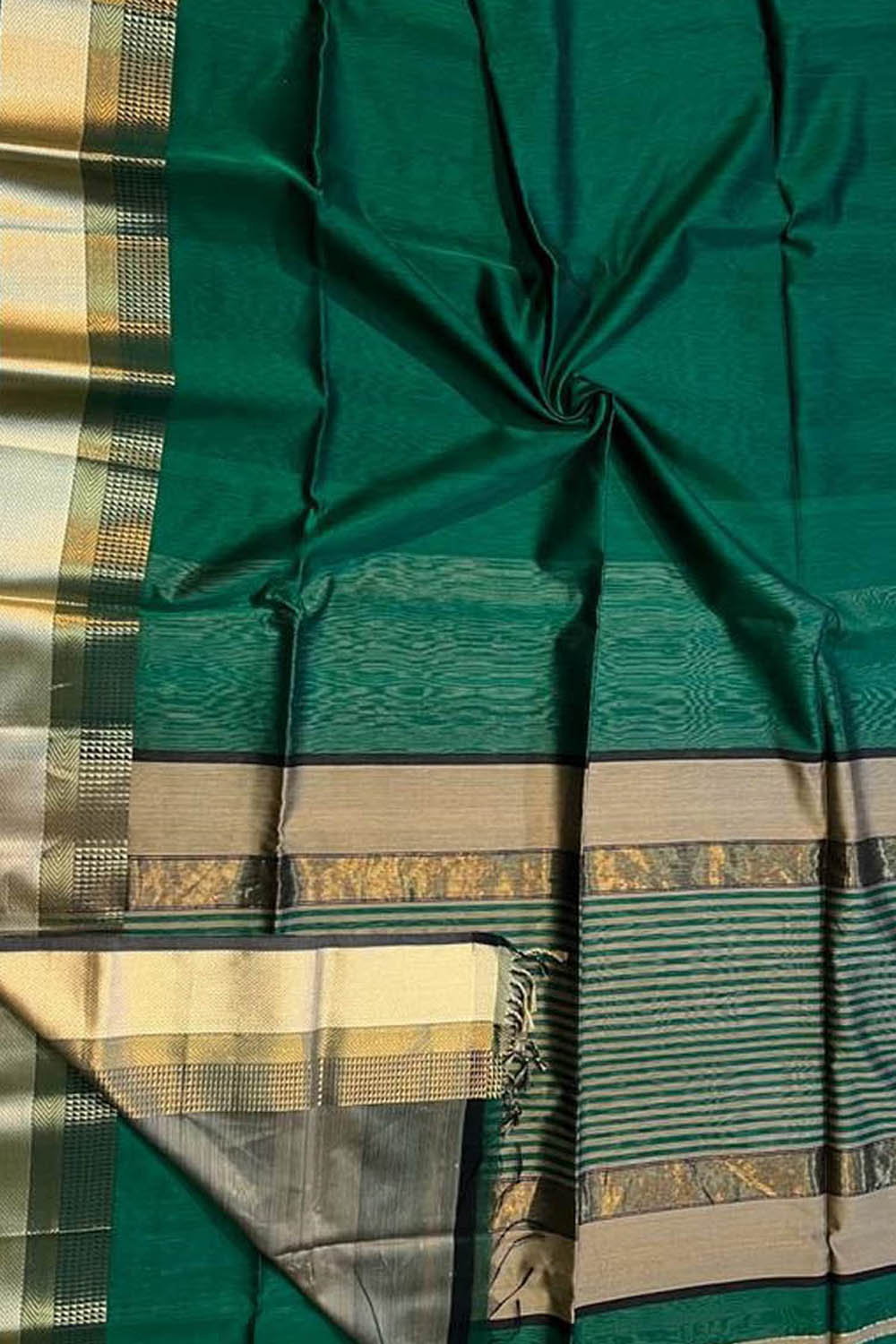 Green Handloom Maheshwari Silk Cotton Saree - Luxurion World