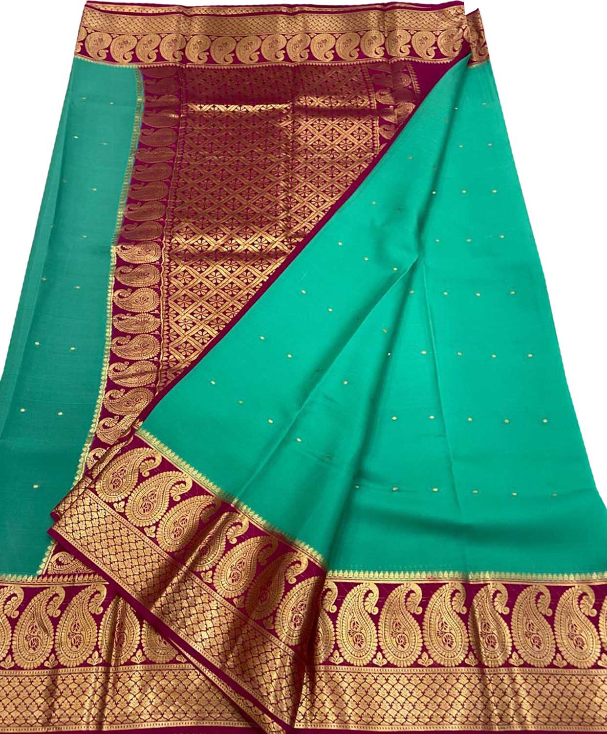 Elegant Green Crepe Silk Saree: Mysore Handloom - Luxurion World