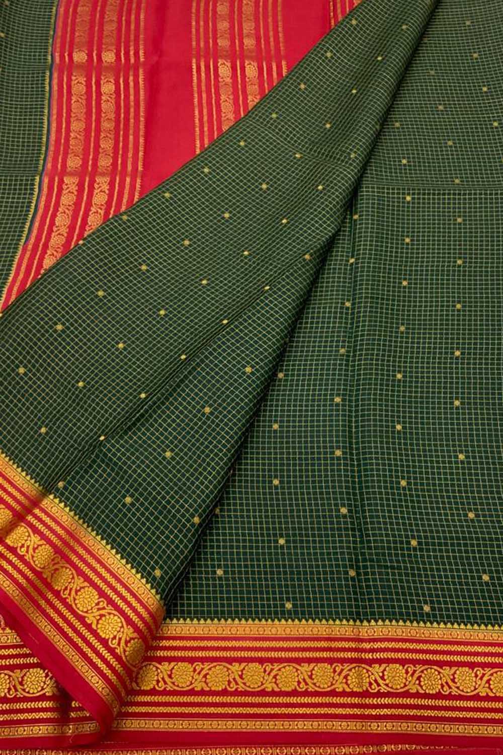 Elegant Green Crepe Silk Saree: Mysore Handloom - Luxurion World