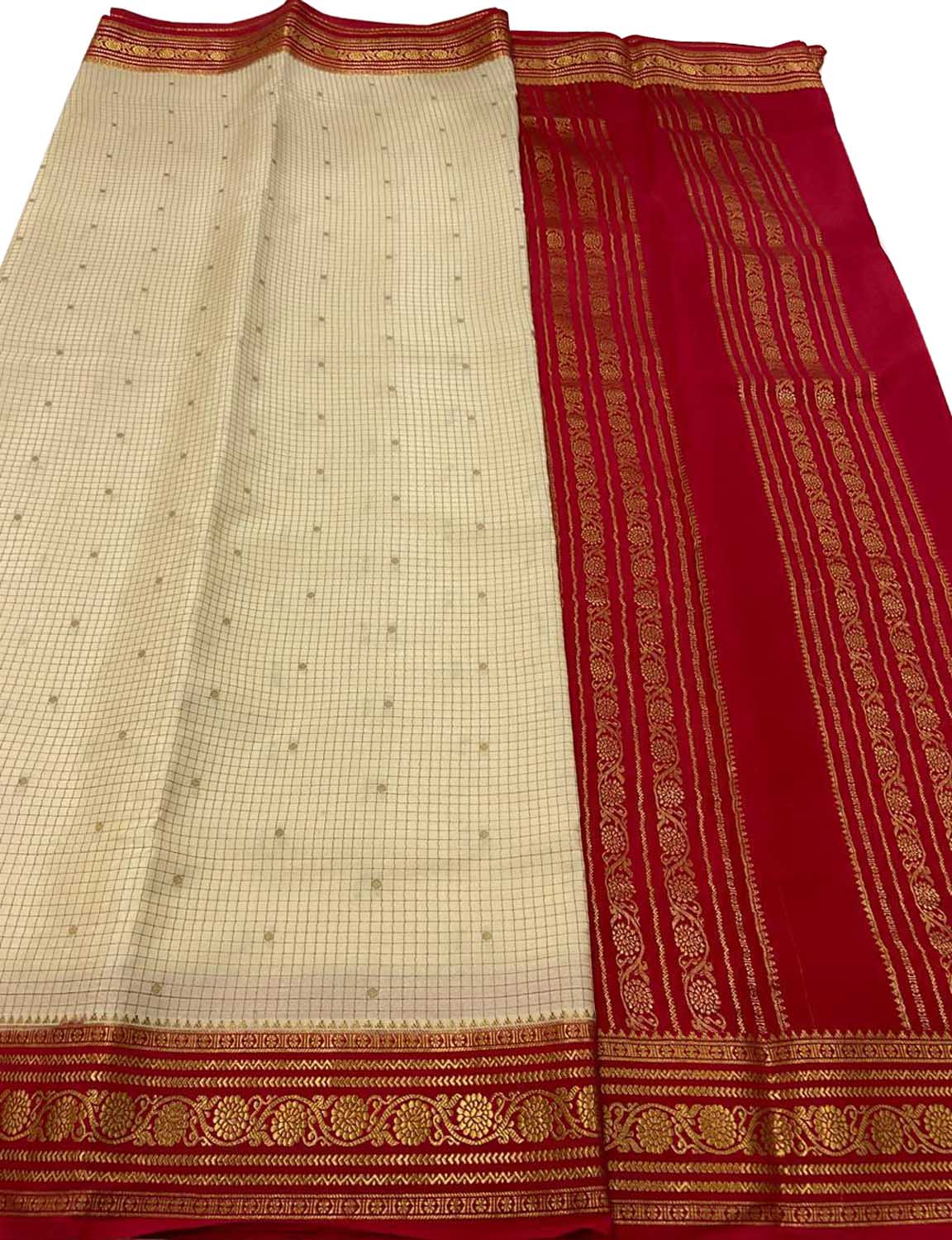 Elegant Off White Crepe Silk Saree - Handloom Mysore Crafted - Luxurion World