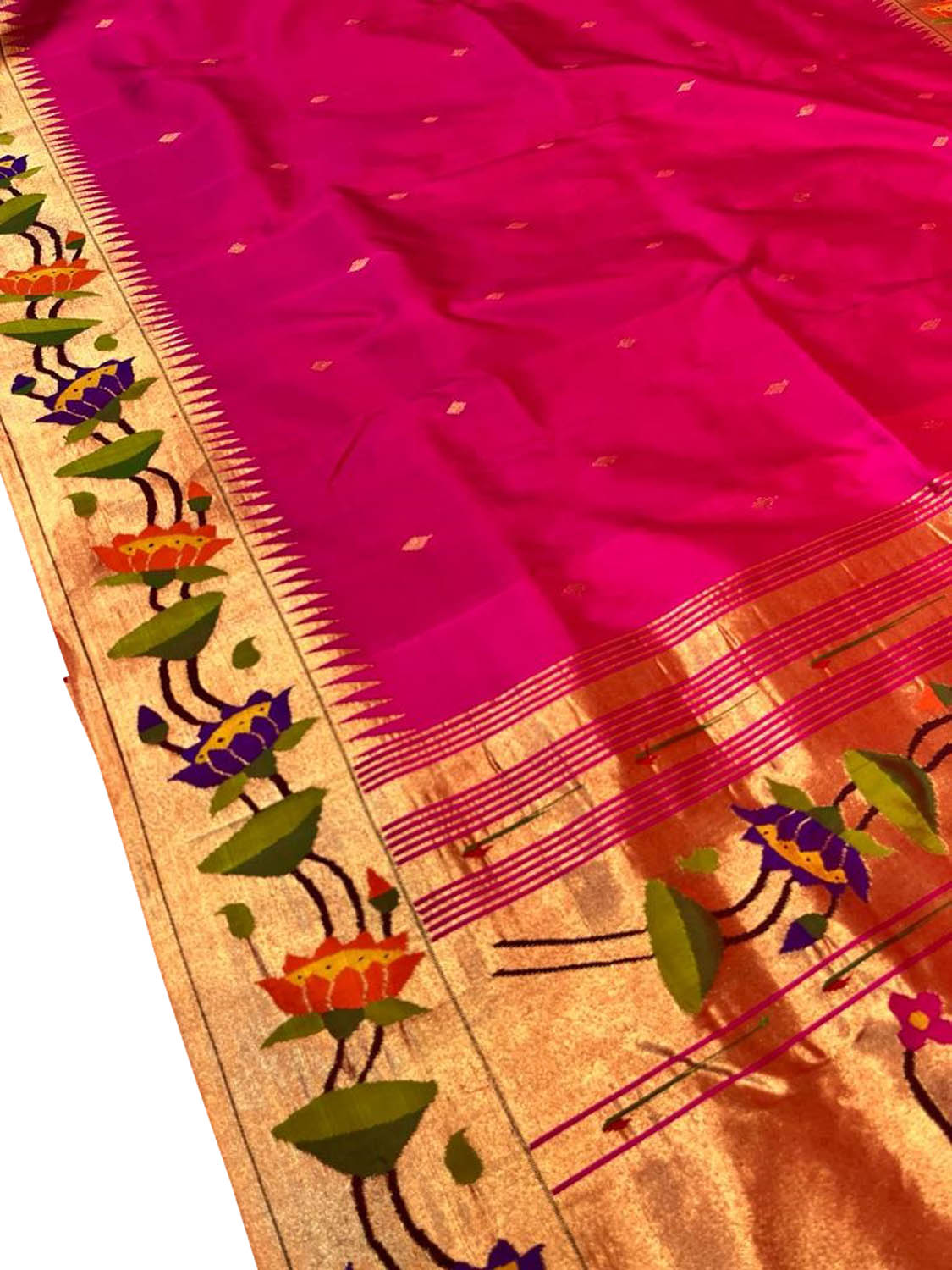 Pink Paithani Handloom Pure Silk Lotus Design Saree - Luxurion World