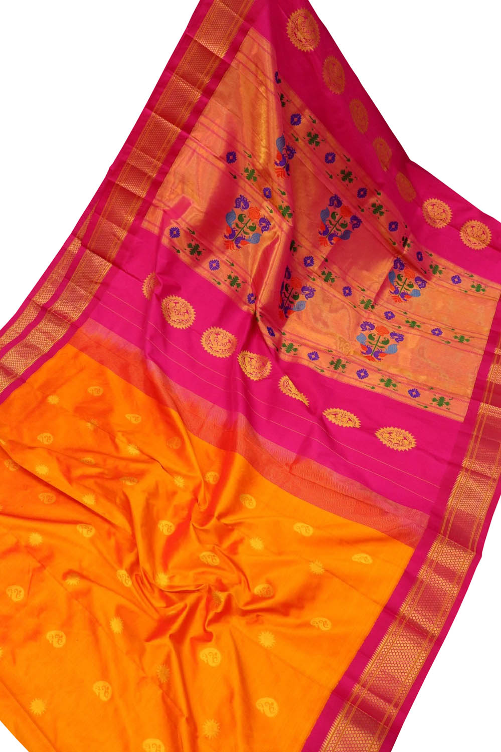 Elegant Orange Paithani Handloom Silk Saree: Timeless Beauty - Luxurion World