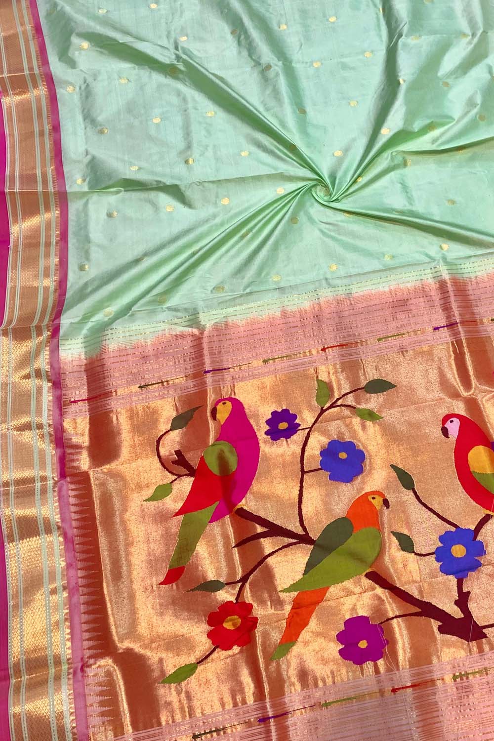 Exquisite Green Paithani Handloom Pure Silk Saree: Timeless Elegance - Luxurion World