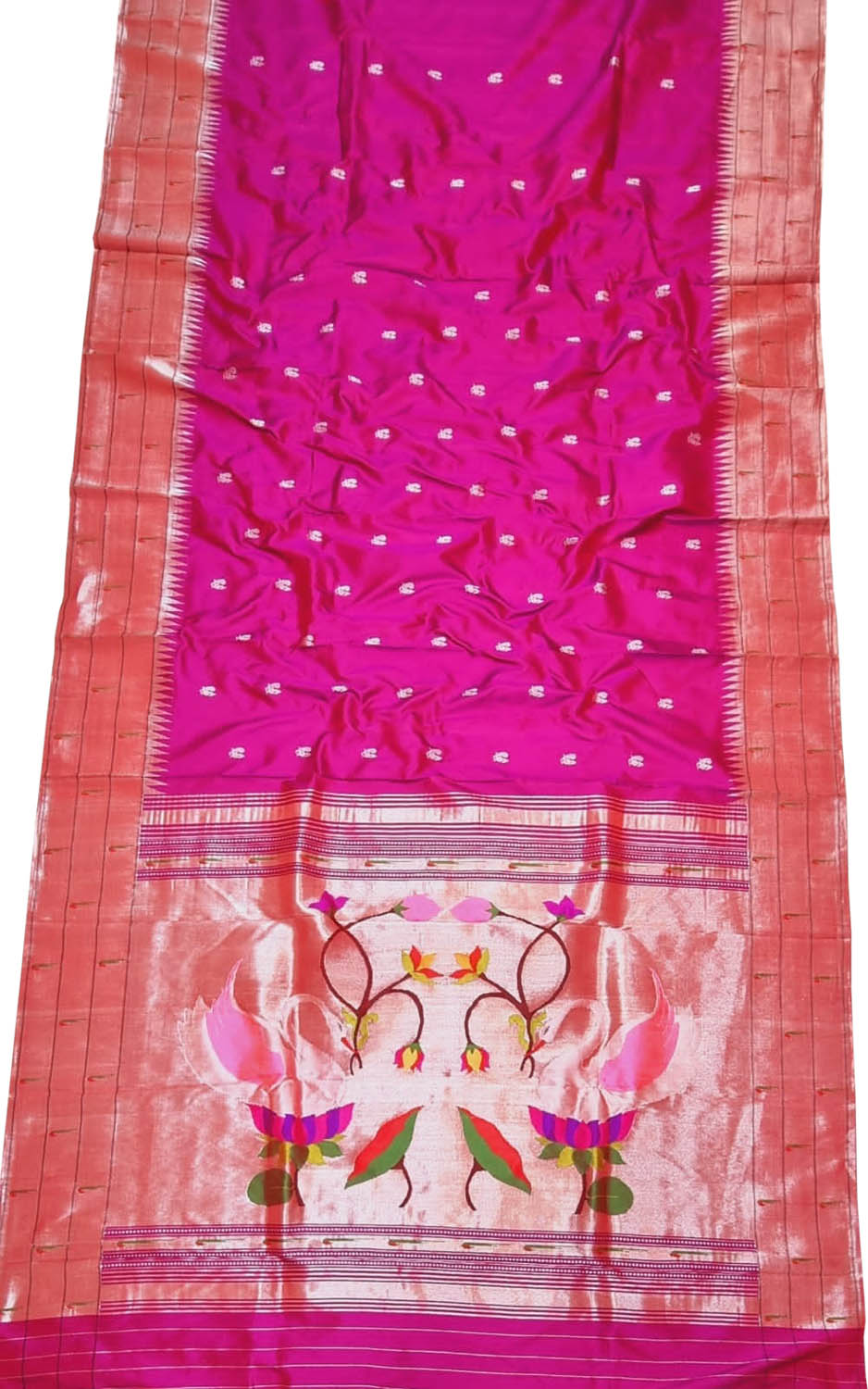 Elegant Pink Paithani Handloom Pure Silk Saree: A Timeless Classic - Luxurion World