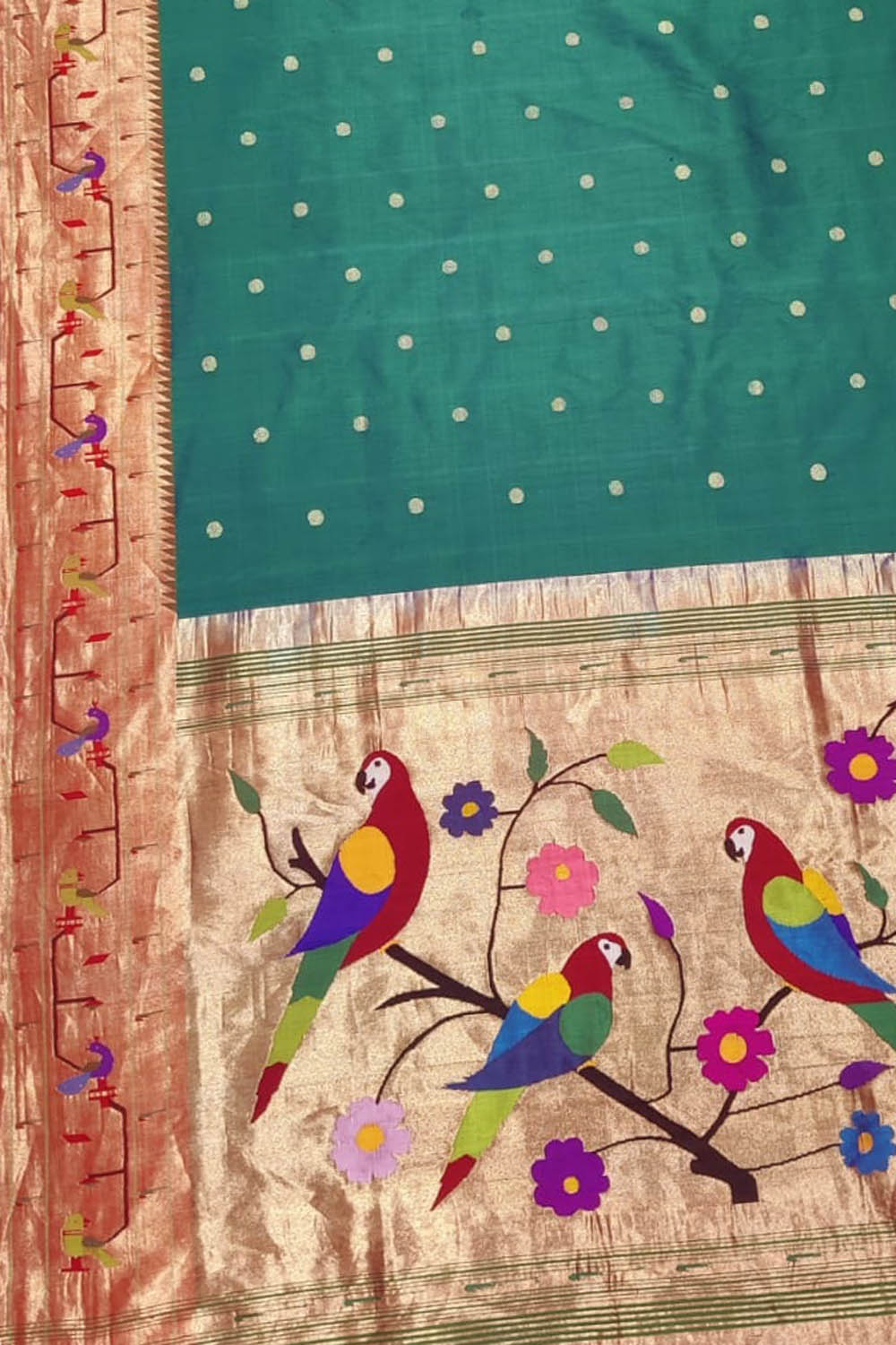 Timeless Elegance: Exquisite Green Paithani Handloom Pure Silk Saree - Luxurion World