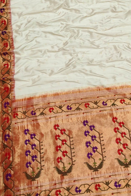 Elegant Off White Paithani Handloom Pure Silk Saree: Timeless Grace and Sophistication