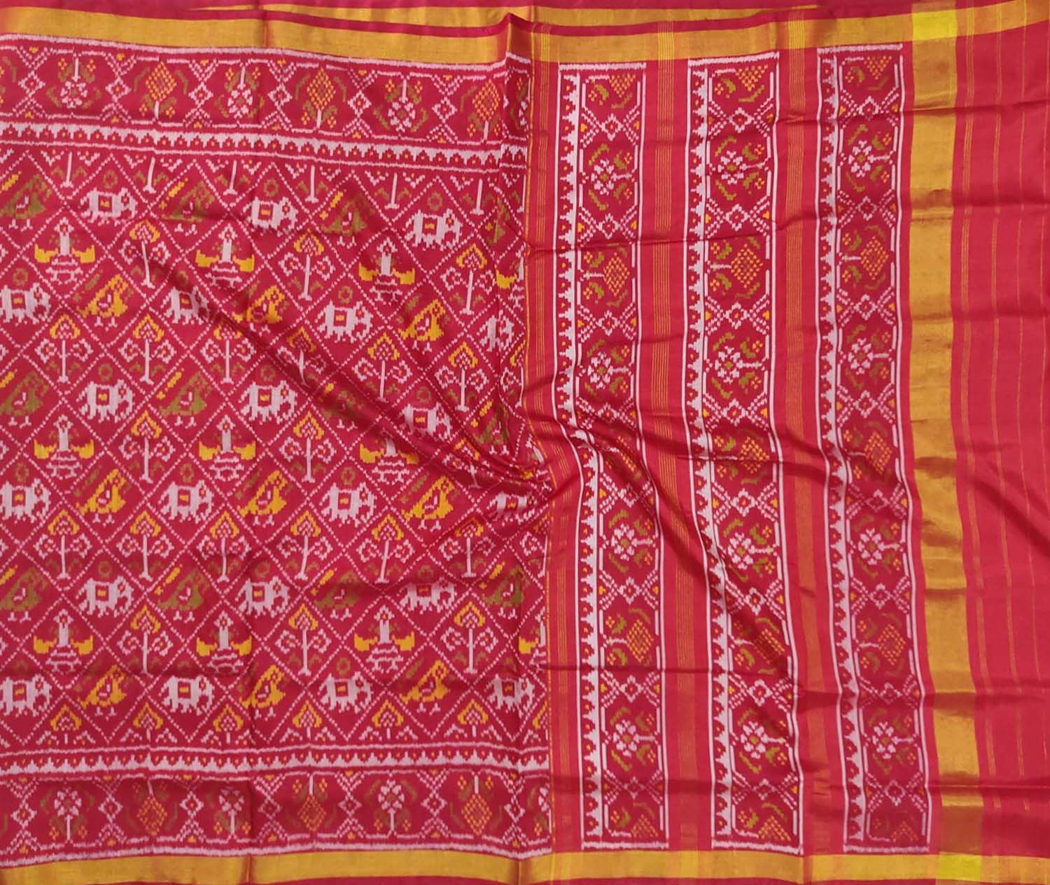 Red Handloom Single Ikat Patola Pure Silk Saree - Luxurion World