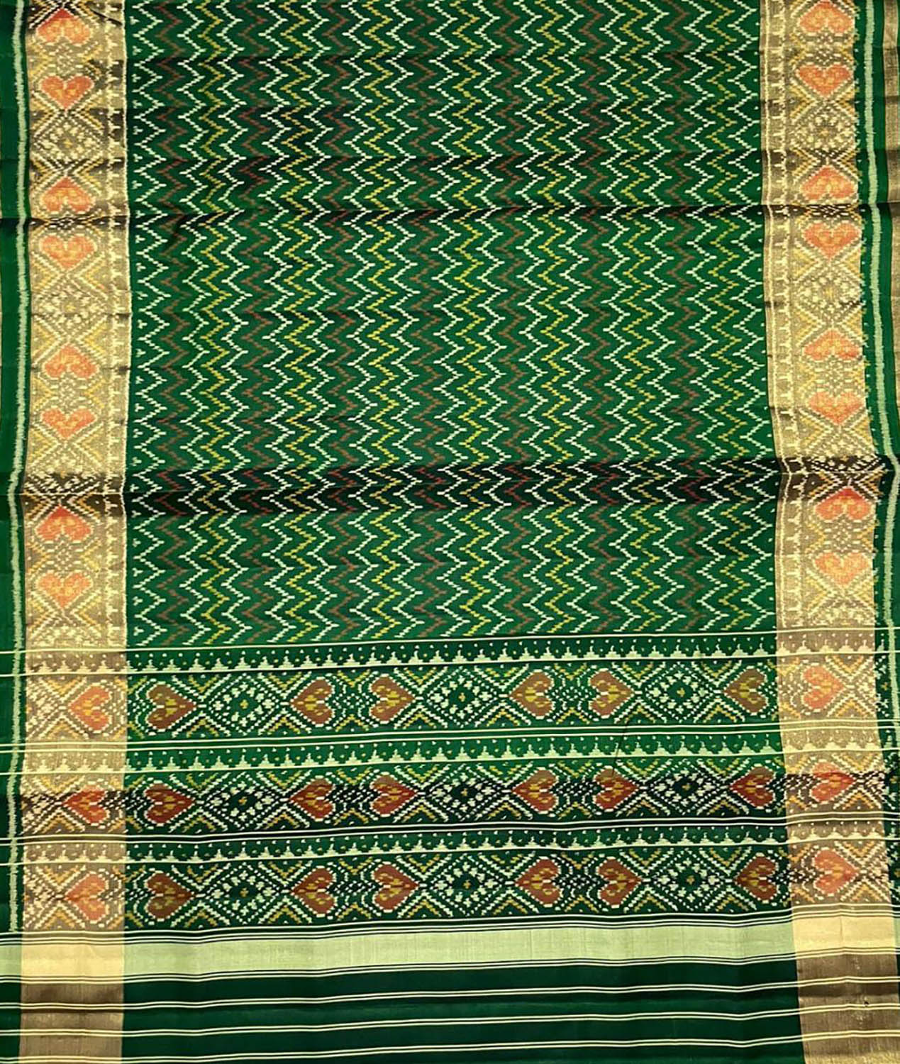 Stunning Green Handloom Patola Single Ikat Pure Silk Saree - Perfect for Any Occasion! - Luxurion World