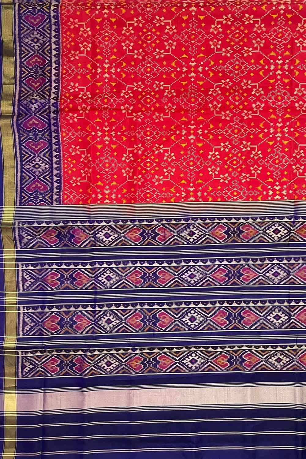 Red Single Ikat Patola Handloom Pure Silk Saree - Luxurion World