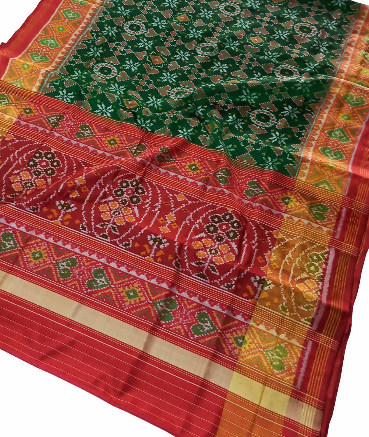 Exquisite Green Handloom Patola Silk Saree: Single Ikat, Pure Elegance - Luxurion World