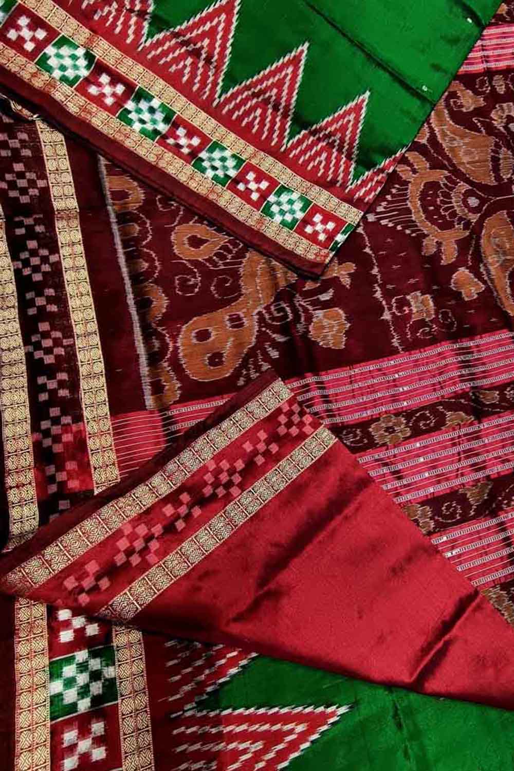 Exquisite Green Handloom Sambalpuri Silk Saree: A Timeless Elegance - Luxurion World