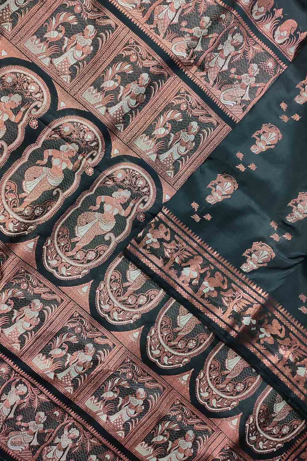 Elegant Black Handloom Swarnachari Pure Silk Saree - Luxurion World