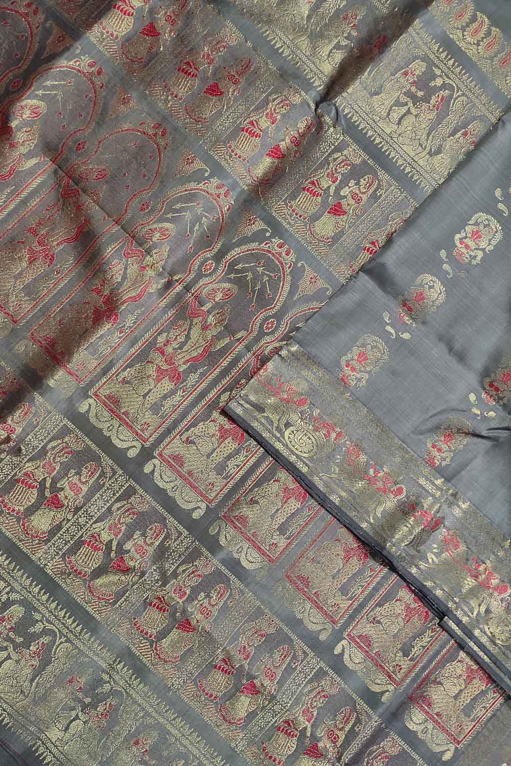 Elegant Grey Handloom Swarnachari Pure Silk Saree - Luxurion World