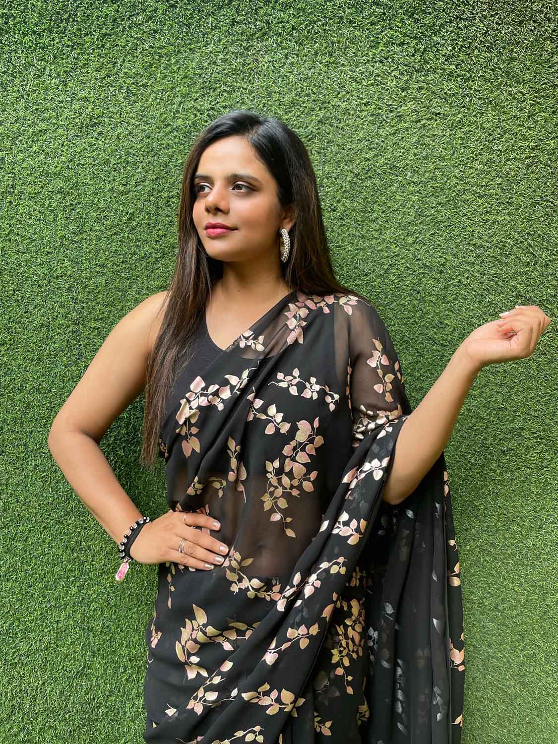 Stylish Black Georgette Saree with Trendy Foil Print - Perfect for Any Occasion - Luxurion World