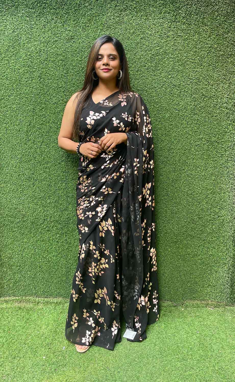 Stylish Black Georgette Saree with Trendy Foil Print - Perfect for Any Occasion