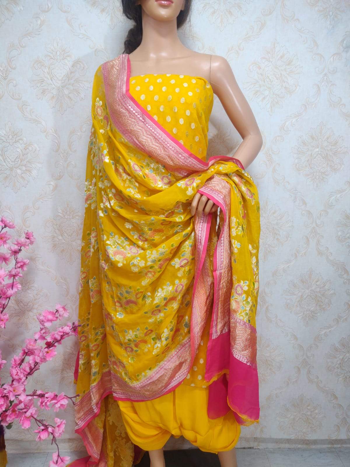 Yellow Handloom Banarasi Pure Georgette Three Piece Unstitched Suit Set With Brush Dye Dupatta - Luxurionworld