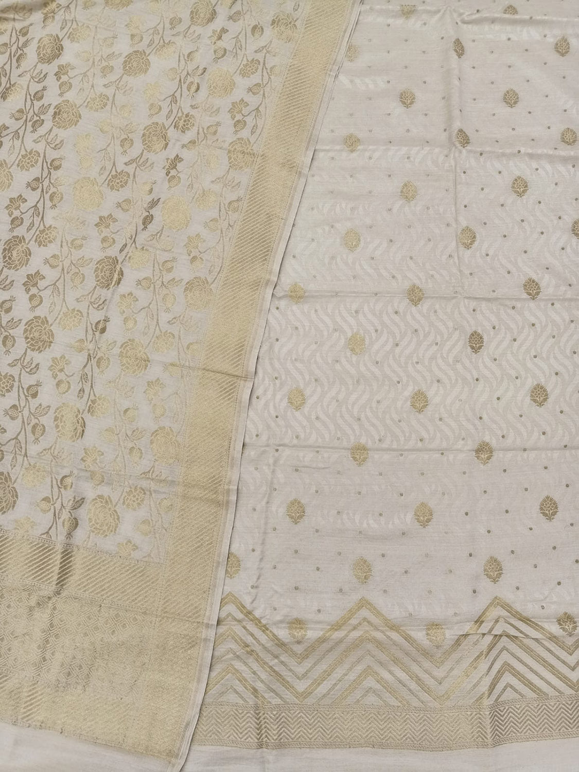 Dyeable Banarasi Handloom Pure Moonga Silk Three Piece Unstitched Suit Set - Luxurion World