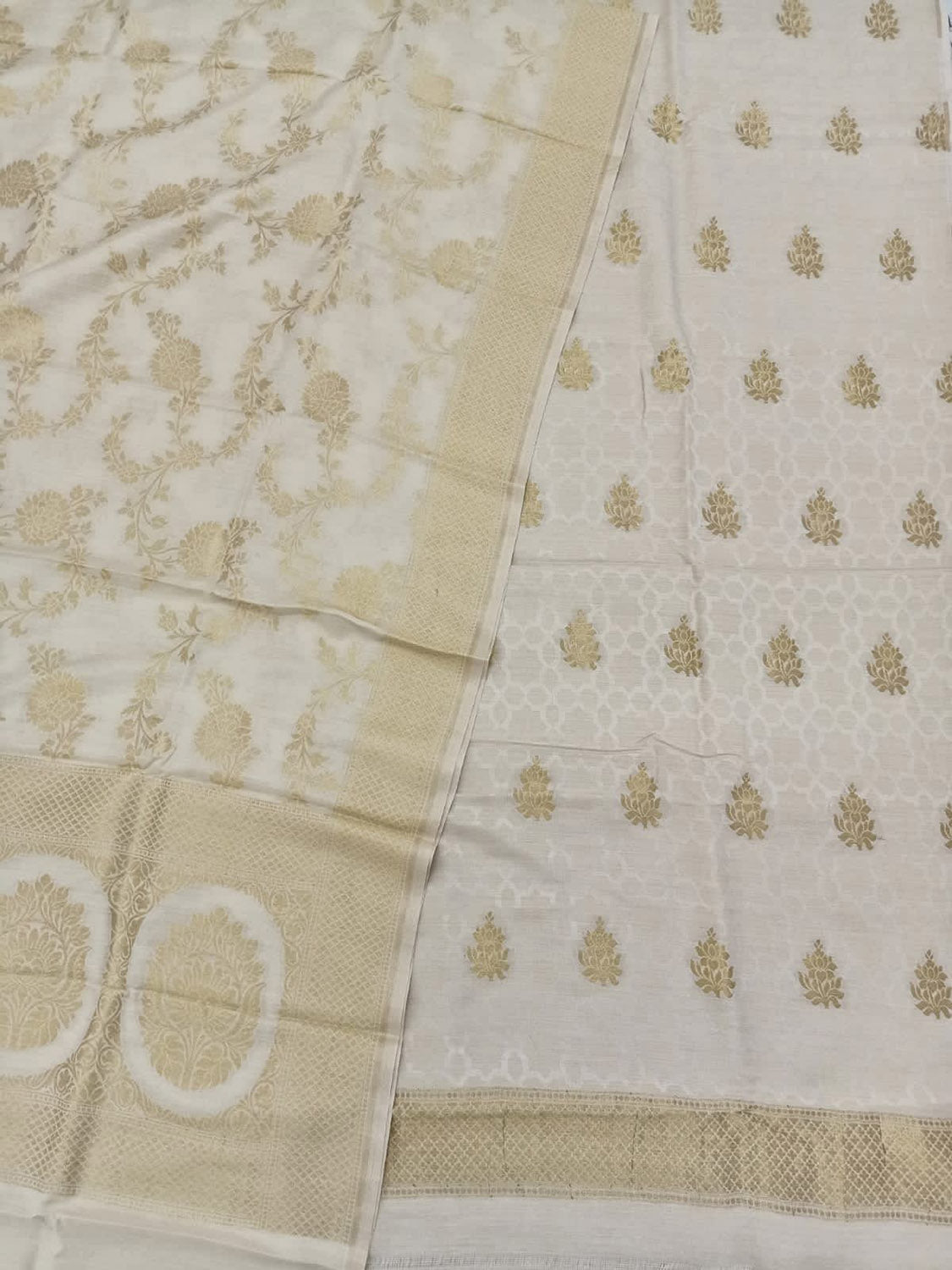 Dyeable Banarasi Handloom Pure Moonga Silk Three Piece Unstitched Suit Set - Luxurion World