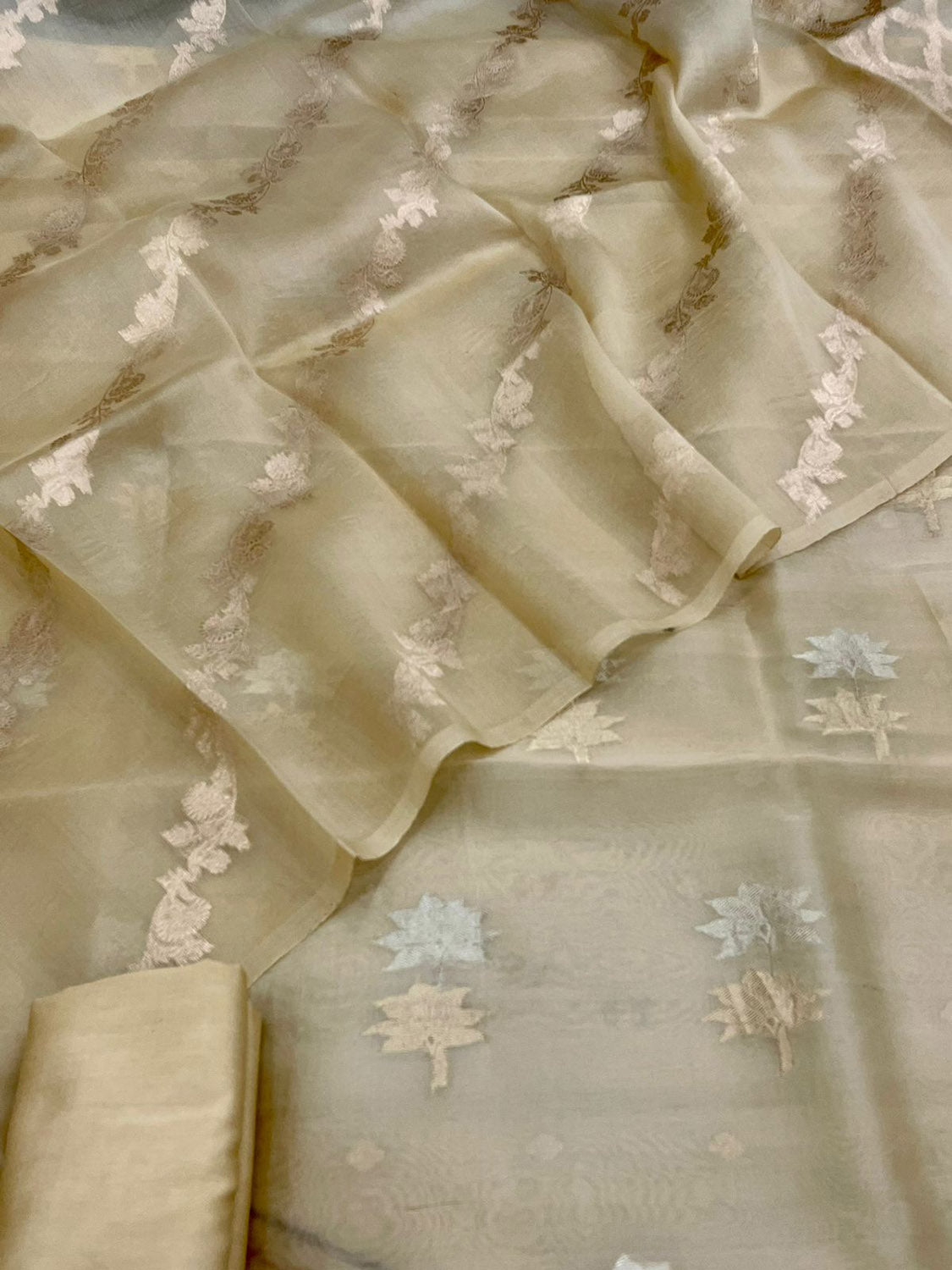 Pastel Banarasi Handloom Pure Organza Silk Three Piece Unstitched Suit Set - Luxurion World
