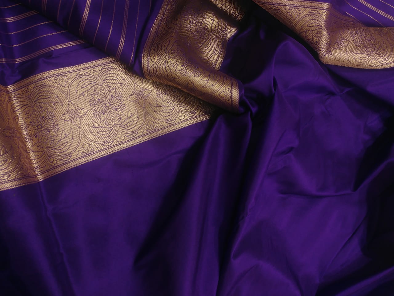 Purple Handloom Banarasi Pure Katan Silk Saree - Luxurion World