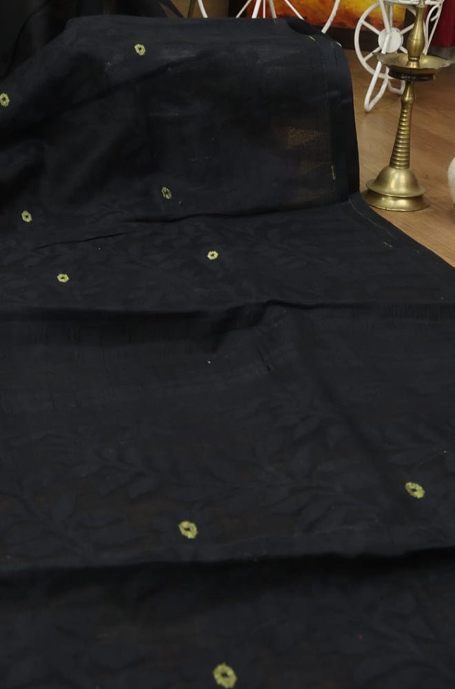 Elegant Black Dhakai Jamdani Saree - Versatile and Chic! - Luxurion World