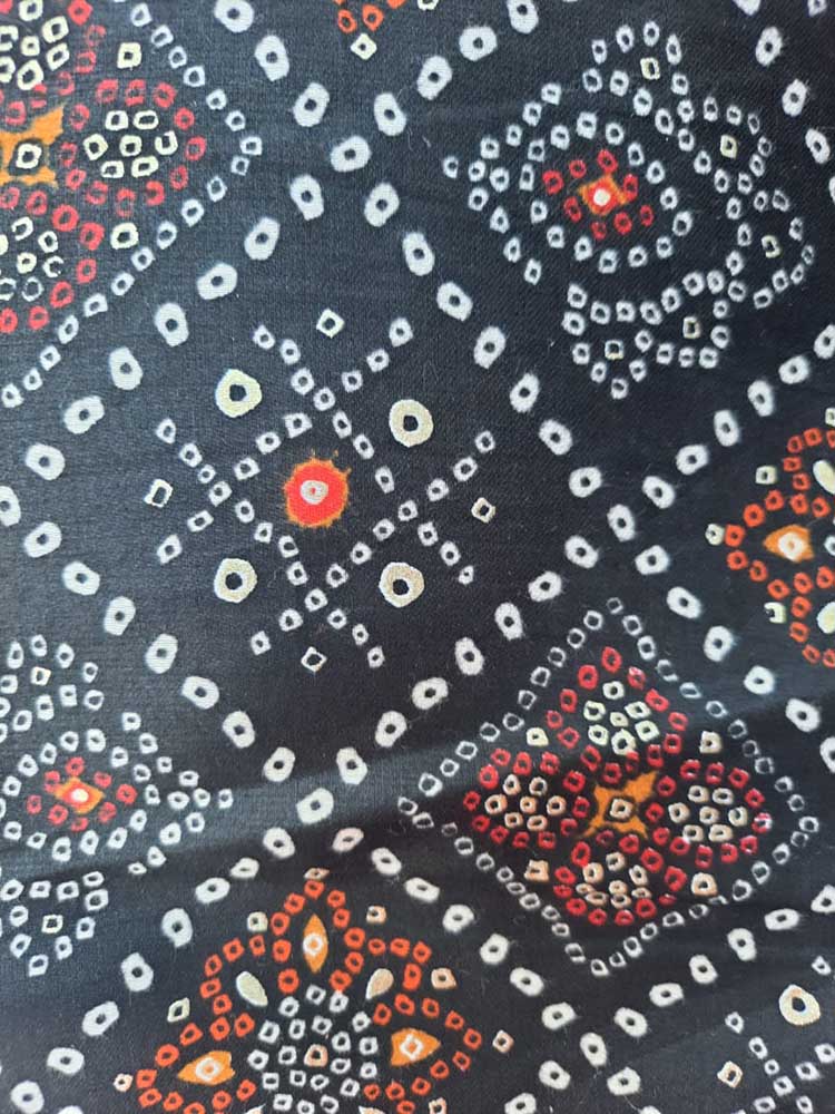 Black Digital Printed Cotton Bandhani Design Fabric ( 1 Mtr )Luxurionworld