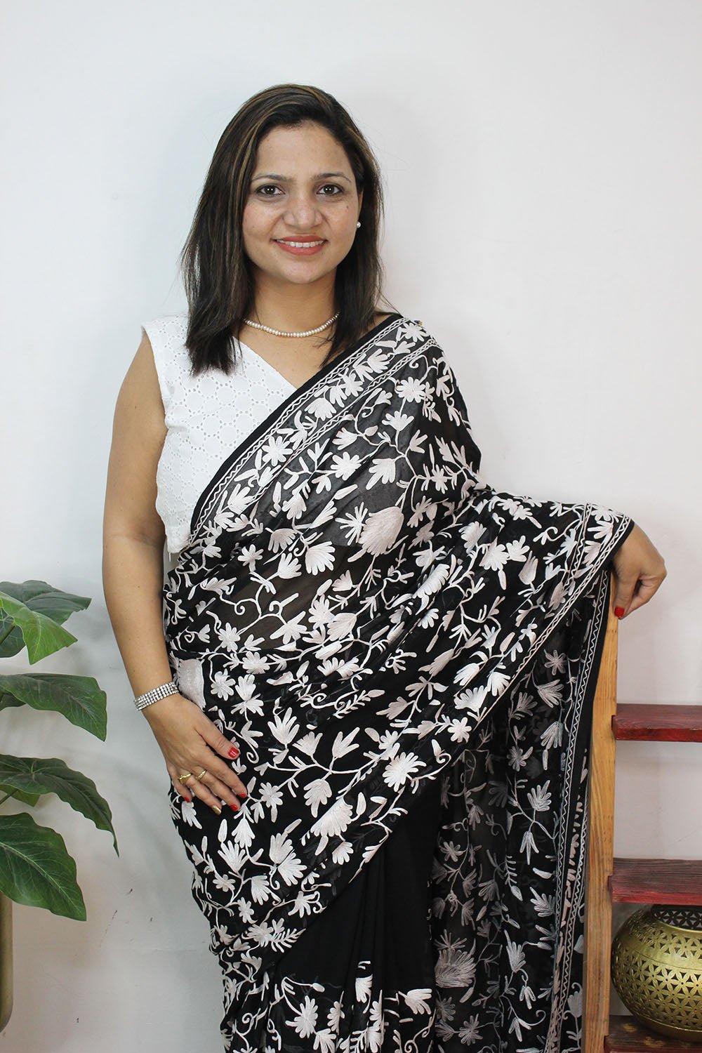 Black Embroidered Kashmiri Aari Work Georgette Saree - Luxurion World