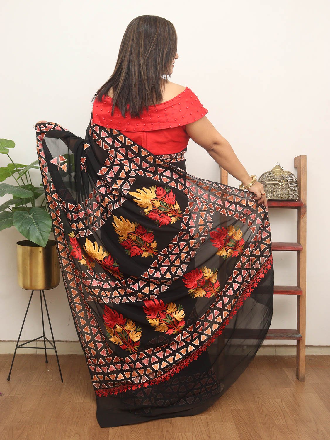 Black Embroidered Kashmiri Aari Work Georgette Saree - Luxurion World